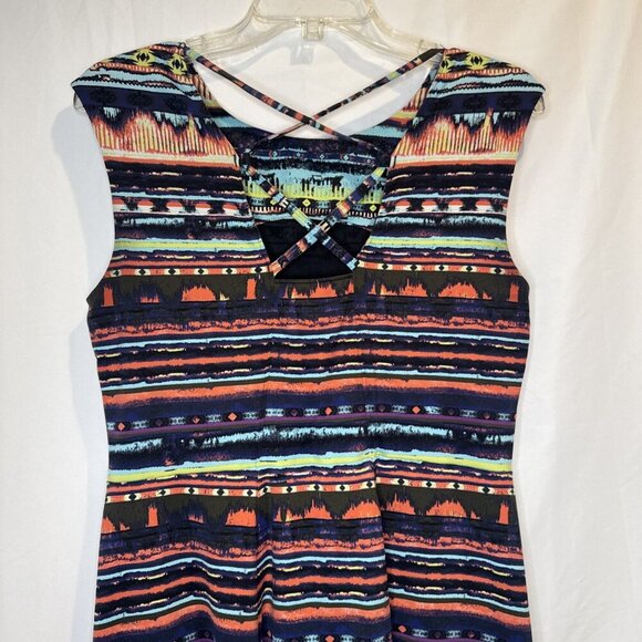Title Nine Women’s Hillary Sassy Back Sleeveless Dress Aztec Outdoor Travel Sz S - Picture 4 of 7